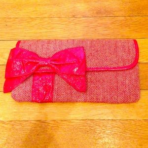 ❤️ Reduced❤️ Adorable Red Clutch