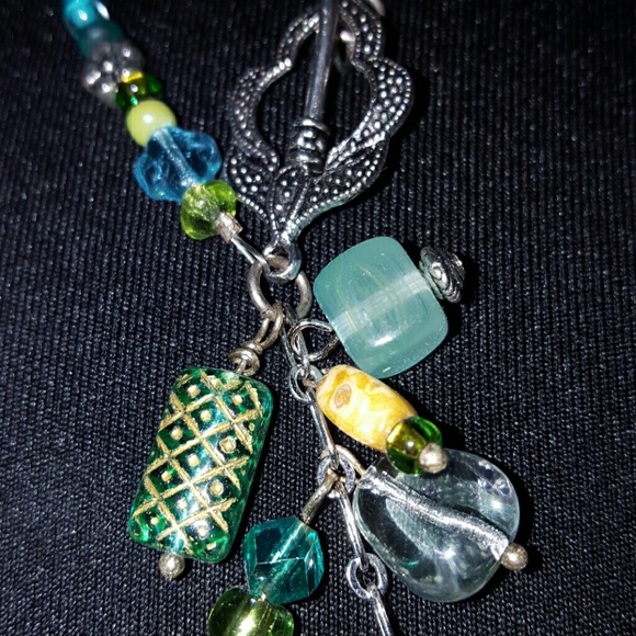 Green Handmade Necklace - Picture 3 of 4