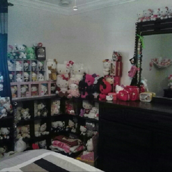 Meet your Posher, Rebecca and Angel the 🐱 kitty - Picture 3 of 8