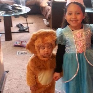 Meet your Posher, Josefina