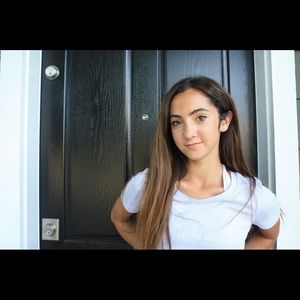 Meet your Posher, Julia