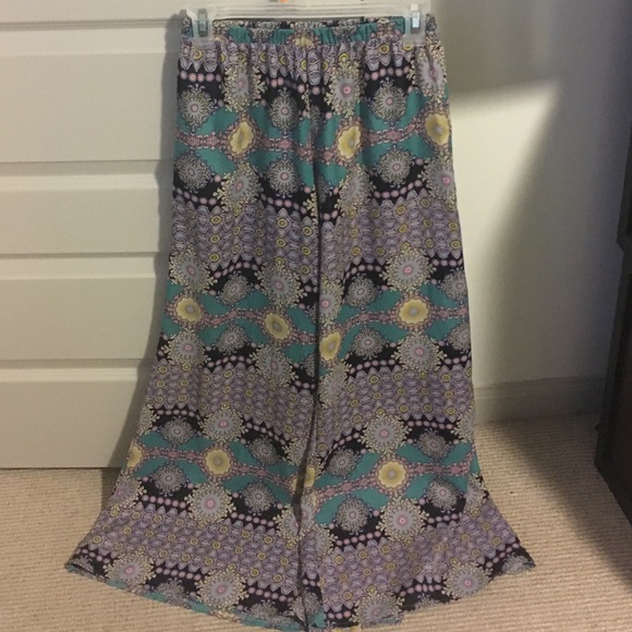 Peaches and Cream patterned palazzo pants. - Picture 2 of 2