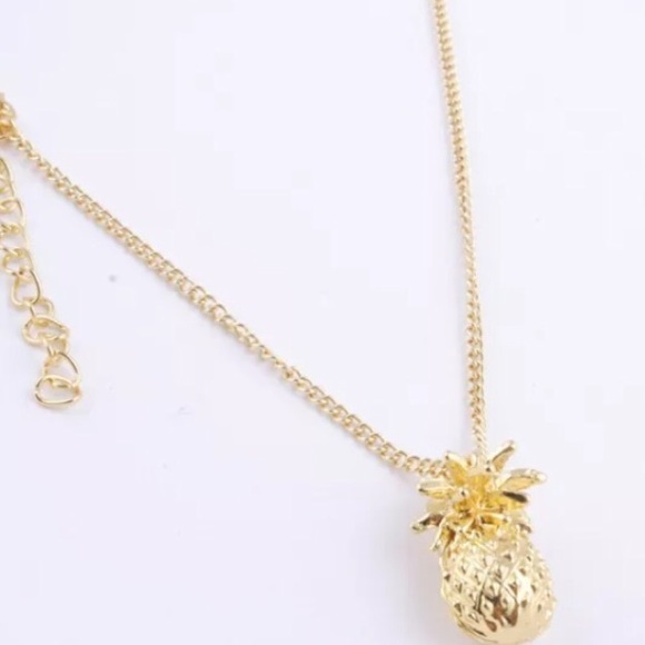 🌹LASTCHANCE🌹Gold Pineapple Necklace - Picture 4 of 4