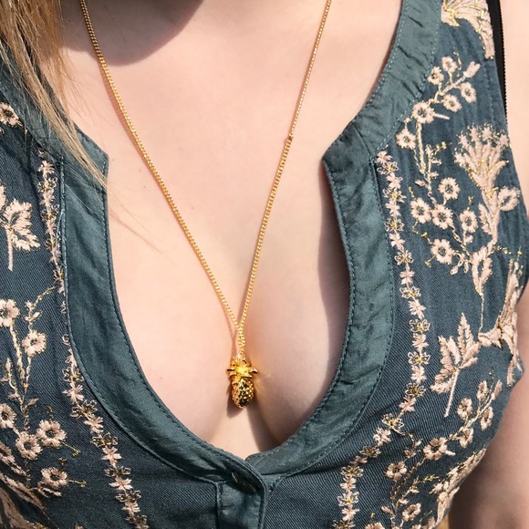 🌹LASTCHANCE🌹Gold Pineapple Necklace - Picture 2 of 4