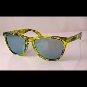 Oakley Frogskin sunglasses