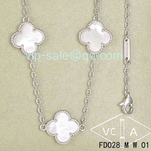 Fake Van Cleef and Arpels necklace