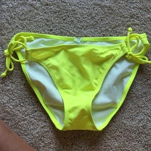 Victoria's Secret bottoms! Never before worn!