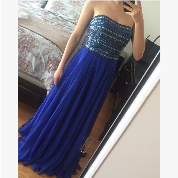 Beautiful Authentic Sherri Hill Gown!