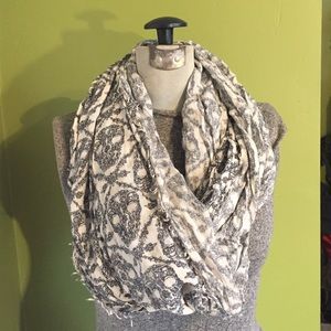 Gray and White Skull Infinity Scarf