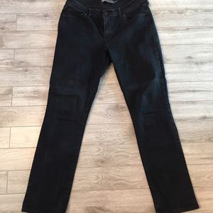 Levis Bold Curve Mid Rise Straight Black Jean