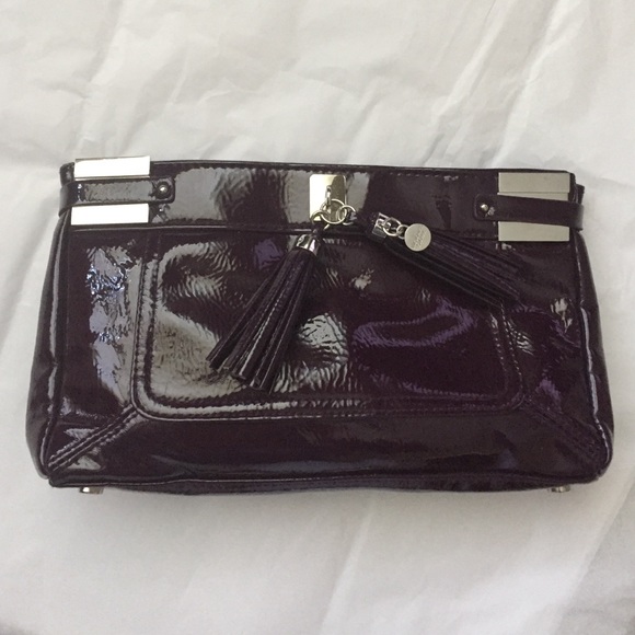 Victoria's Secret Handbags - Victoria's Secret tassel Clutch!