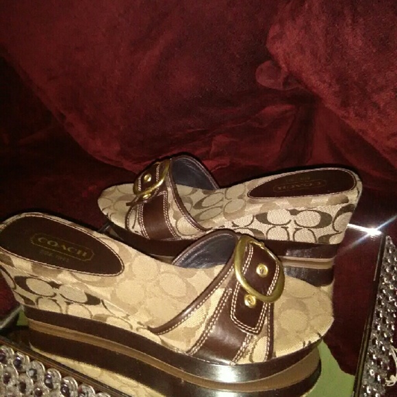 Coach Sandals - Picture 3 of 4