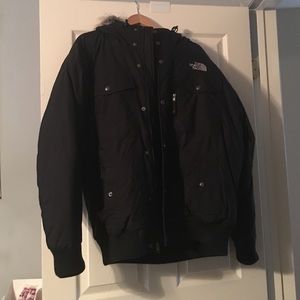 BRAND NEW Men's North Face coat
