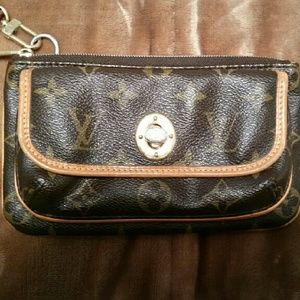 100% authentic Louis Vuitton wristlet