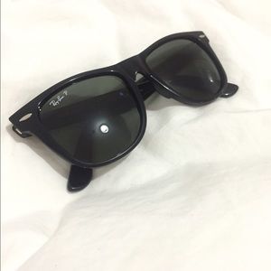 Ray-Ban Wayfarers - RB 2140