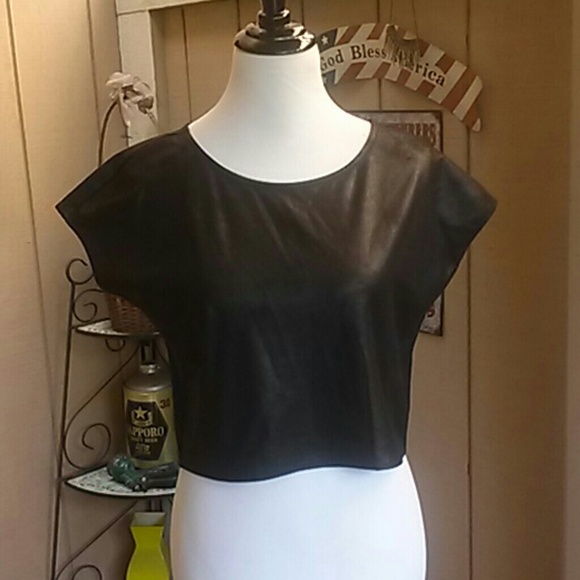 Black crop top.