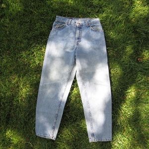 ⭐️PRICE FIRM⭐️ Vintage High Waisted Mom Jeans ! 💟