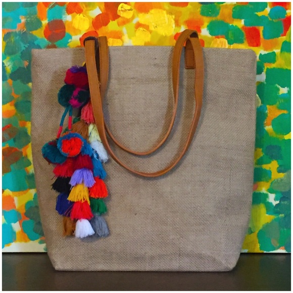 🆕 Natural Fiber Lined Woven Tote Bag  w/ Tassels - Picture 3 of 4