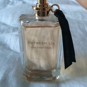 Between us one direction perfume
