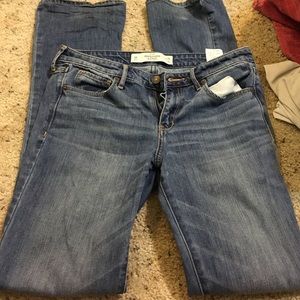 Abercrombie and Fitch blue jeans!!!💙