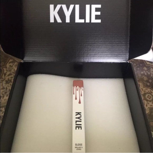 KYLIE "SO CUTE" LIPGLOSS