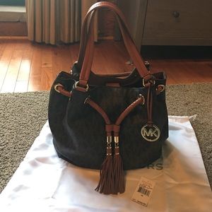 Michael Kors Jet Set Large Gathered Tote.