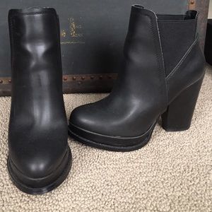 ASOS Chelsea Boot
