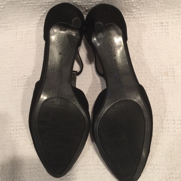 Adrienne Vittadini suede black heels - Picture 4 of 4