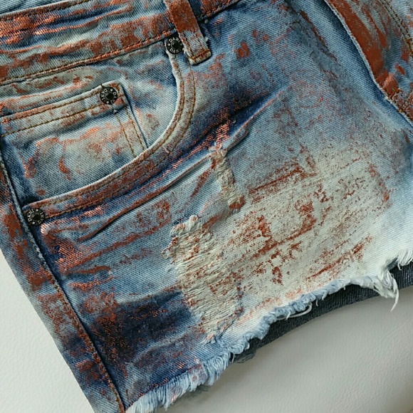 Metallic denim shorts  NWOT - Picture 4 of 4