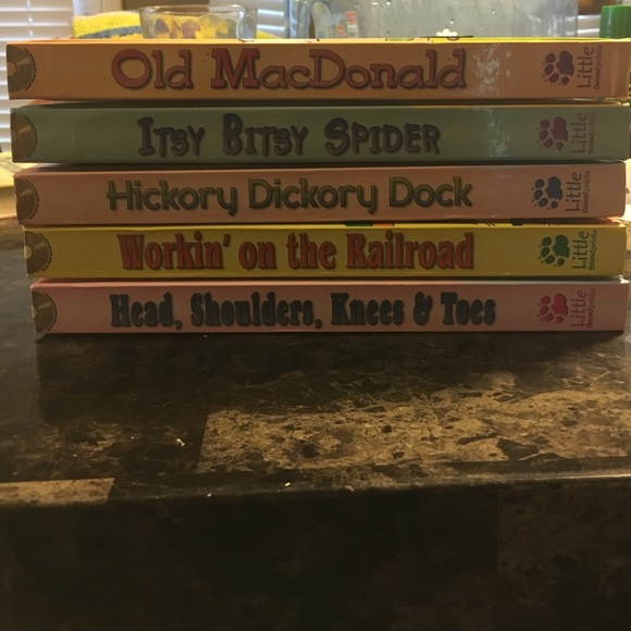 5 Read Aloud Mother Goose BOOKS - Picture 1 of 4