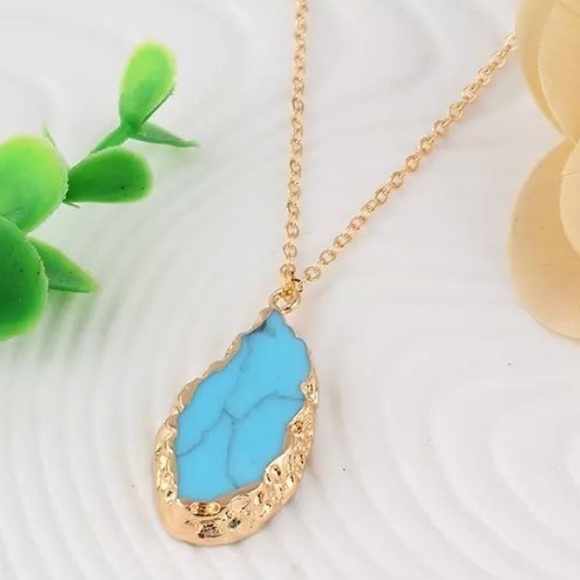 Turquoise/Gold Necklace - Picture 2 of 4