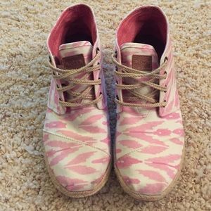Pink & White Aztec Print High Top Toms