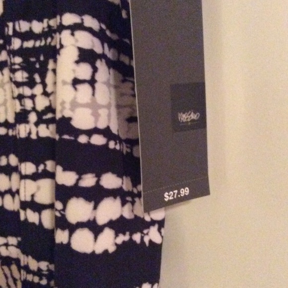 Gorgeous B&W fit/flare dress - Picture 3 of 4