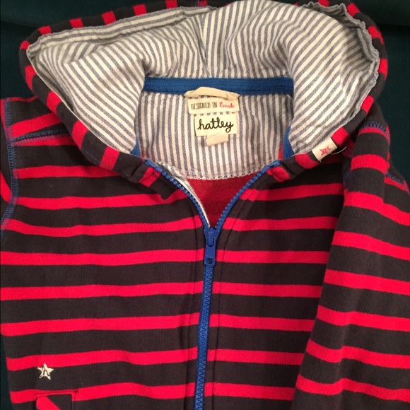 Hatley kids sweatshirt. Worn a handful of times!