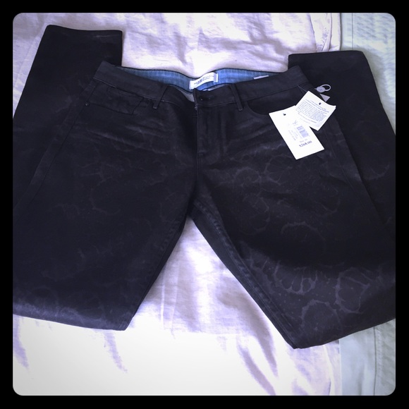 Habitual patterned pants.