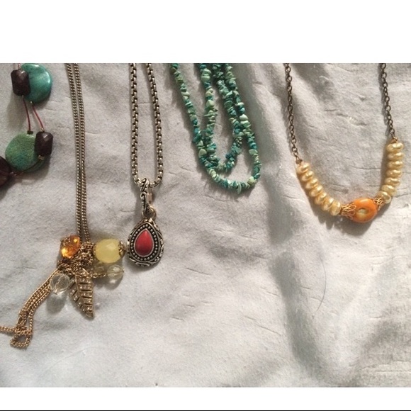 Fashion Necklace Lot - Picture 2 of 2