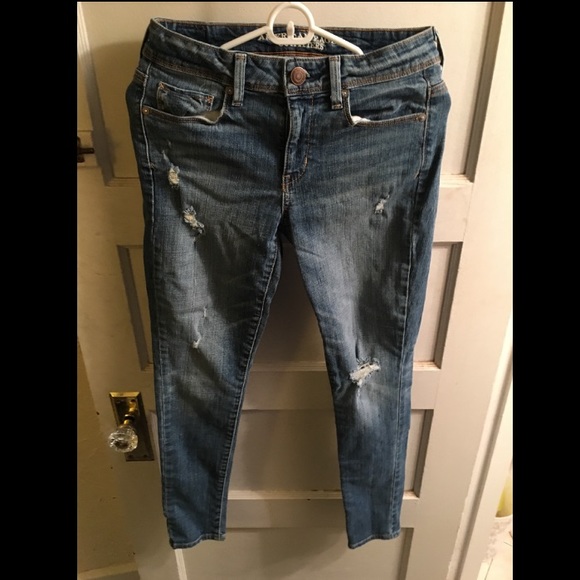 American Eagle Outfitters Torn Skinny Jeans Size 4
