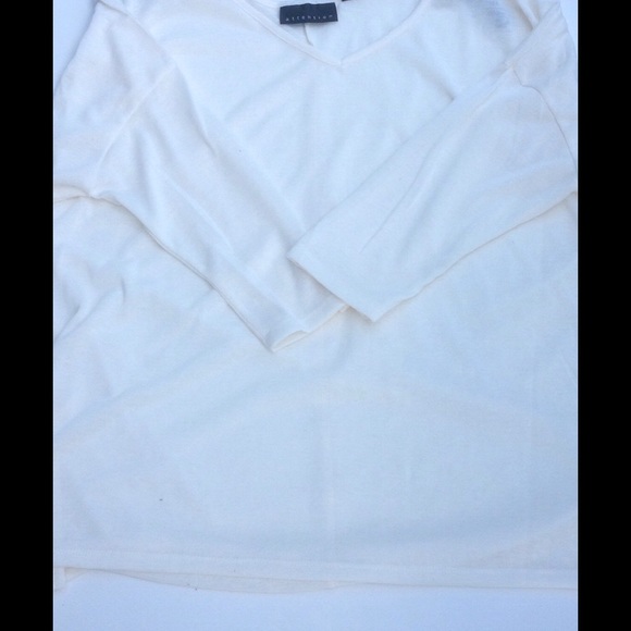 Cream V-Neck Top - Picture 3 of 5