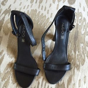 Aldo black straps heels!