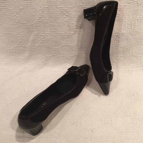 DITTO by VAN ELI BLACK PUMPS - Picture 2 of 4