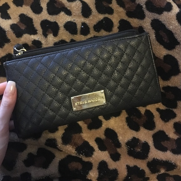 QUILTED STEVE MADDEN WALLET