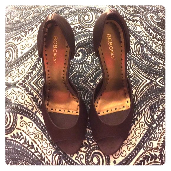 BCBG GIRLS Satin Peep Toe Heels Size 9.5