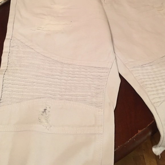 Shorts - Picture 2 of 3