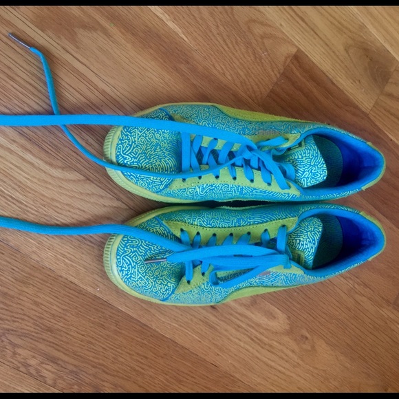 Puma sneakers