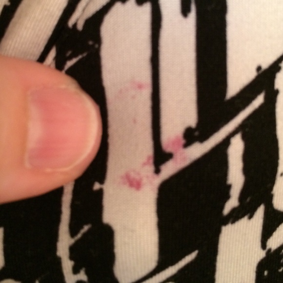 NWOT Geometric Splatter Design Top - Picture 2 of 4