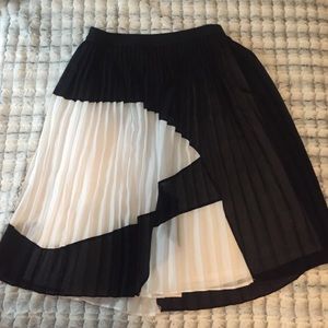 Bailey44 Size M skirt