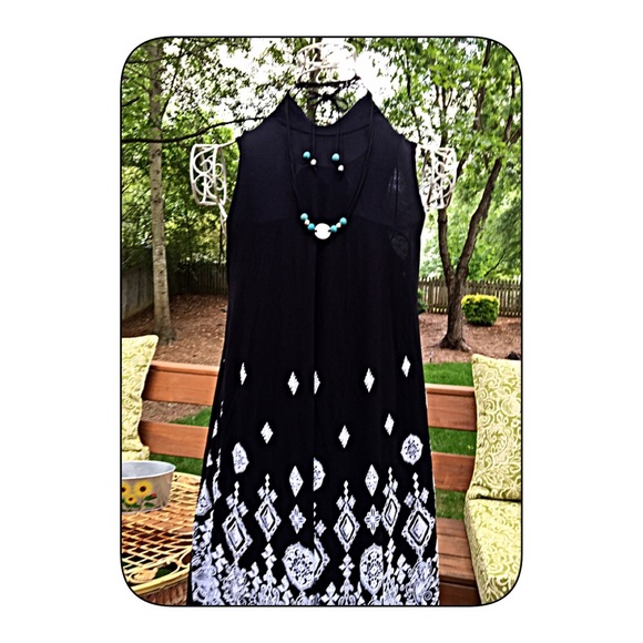 Stunning white and black swing dress! - Picture 3 of 4