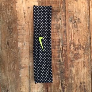 Nike headband