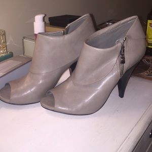 Target heels. Gray. Size 7.