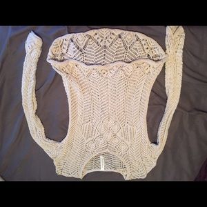 A beautiful knit long sleeve shirt